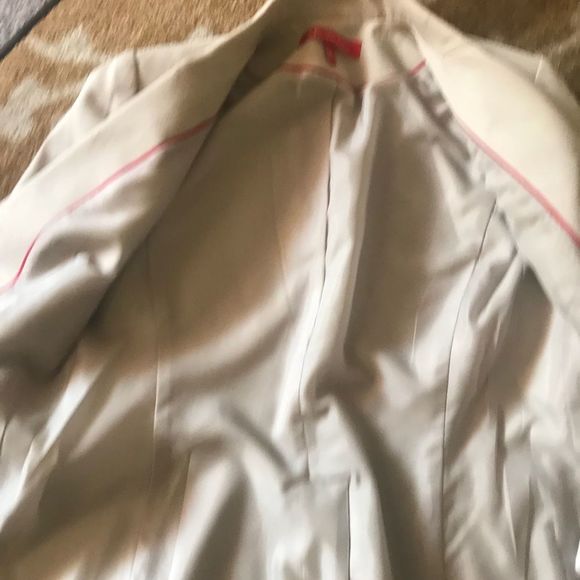 AK Anne Klein Long Single Breasted Jacket and Skirt Suit Beige Sz 6 - Picture 8 of 8